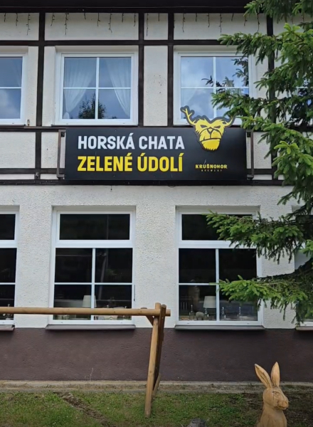 Léto na horách, jak má být!  Užijte si traily, pohodu, skvělé jídlo i pořádnou porci zábavy v Hotelu Zelené údolí.